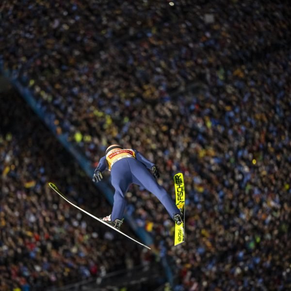 OBERSTDORF, GERMANY - DECEMBER 29 : Pius Paschke of Germany during the Men Large Hill HS137 on December 29, 2024 in Oberstdorf, Germany. 

(Photo by Dominik Berchtold)