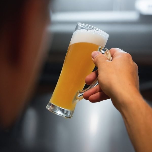 Bier in Hand
