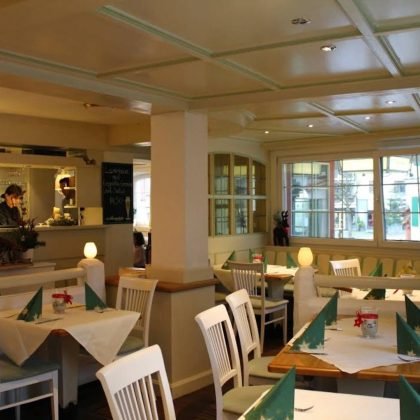 Taverna Santorini grieche 1 (2)