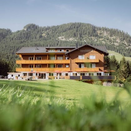 aussenansicht-hoernlepass-hotel-urlaub-kleinwaslertal