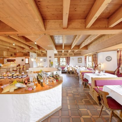 hoernlepass-restaurant-genuss-regional-urlaub-kleinwlasertal-03
