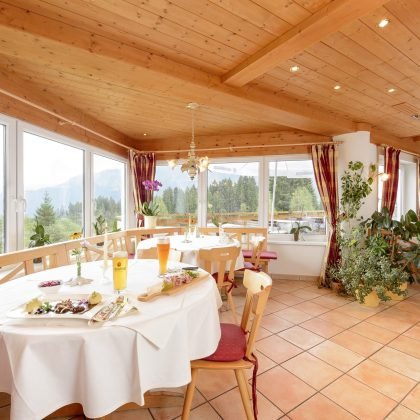 hoernlepass-restaurant-genuss-regional-urlaub-kleinwlasertal-04