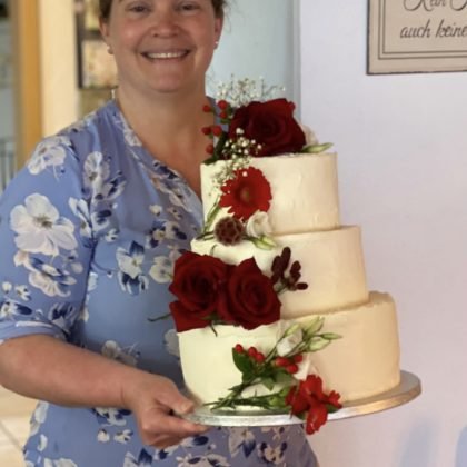 ich mit Hochzeitstorte