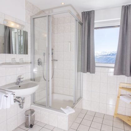 kanzelwandblick-doppelzimmer-hotel-hoernlepass-kleinwalsertal07