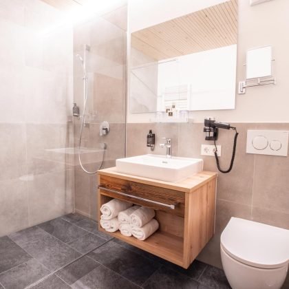 sonnentauchalet-appartement-hotel-hoernlepass-kleinwalsertal-01
